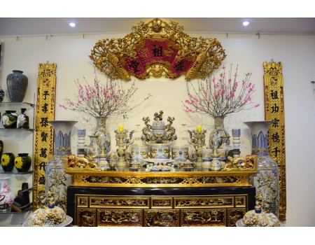 Bộ đồ thờ men rạn đắp nổi công đào mẫu đơn chọn bộ Bộ đồ thờ men rạn đắp nổi công đào mẫu đơn chọn bộ